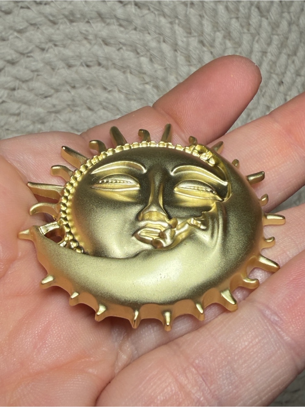 Sun Moon Brooch Gold Tone Celestial Face Pin 2 inches - Picture 4 of 8